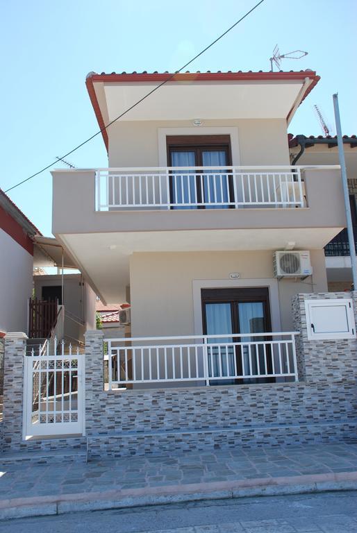 Marianna Apartments Nea Roda Exterior photo
