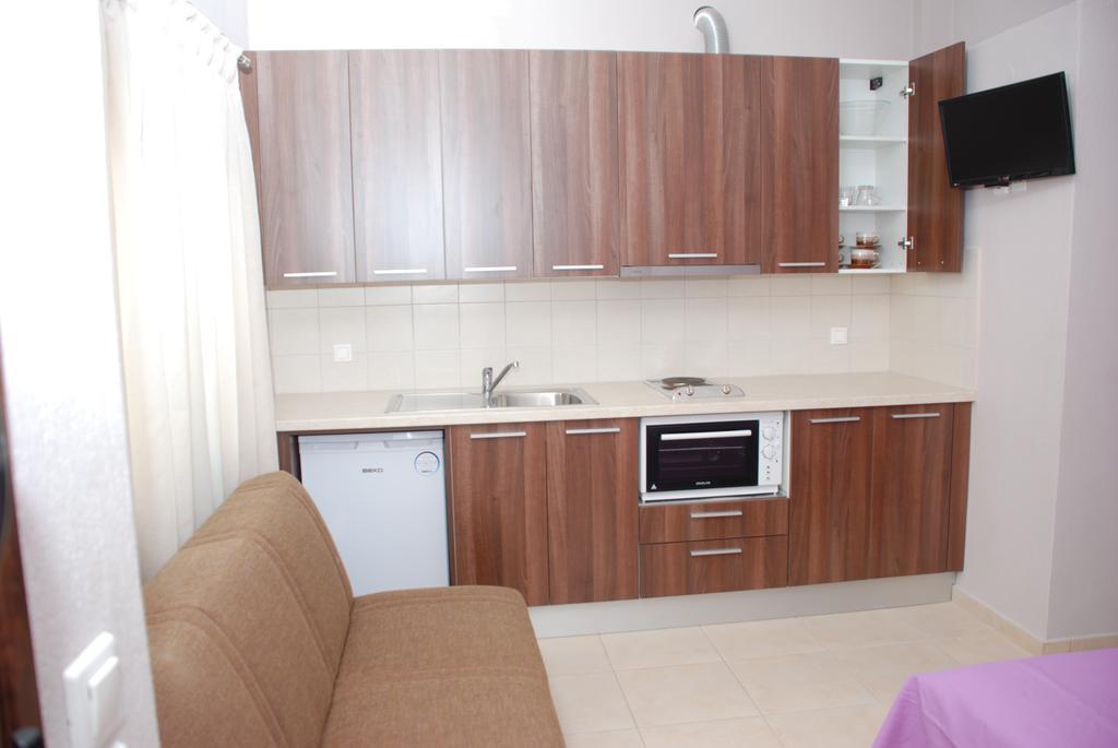 Marianna Apartments Nea Roda Room photo